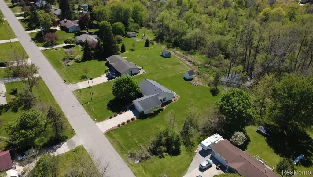 8336 Rondale Drive Grand Blanc Charter Township MI 48439