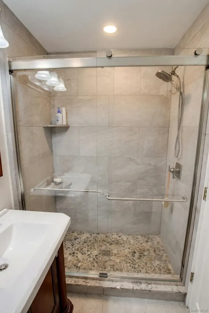 8336 Rondale Drive Grand Blanc Charter Township MI 48439
