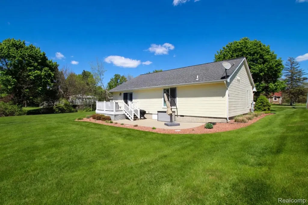 8336 Rondale Drive Grand Blanc Charter Township MI 48439