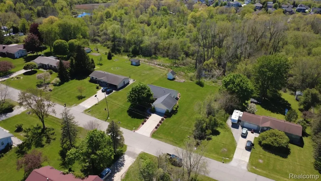 8336 Rondale Drive Grand Blanc Charter Township MI 48439