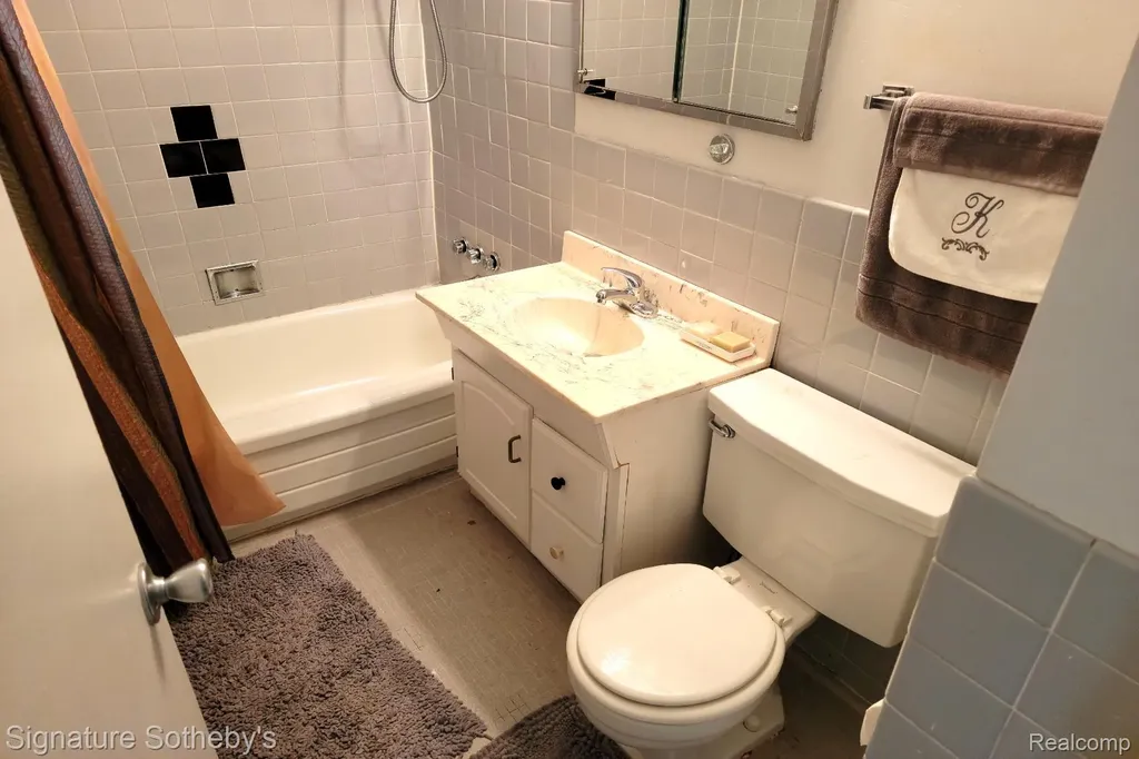 1400 Joliet Place Detroit City MI 48207