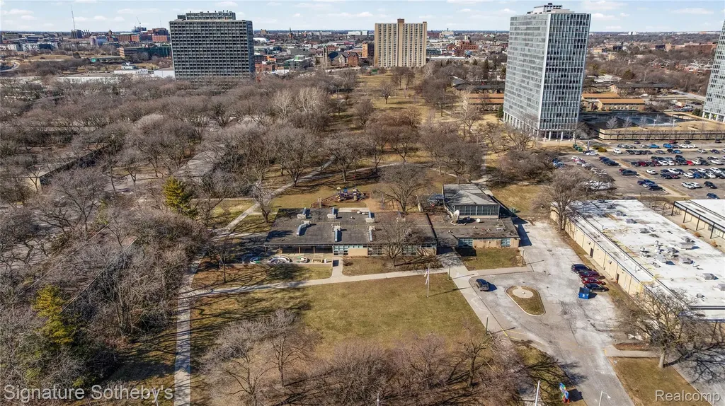 1400 Joliet Place Detroit City MI 48207