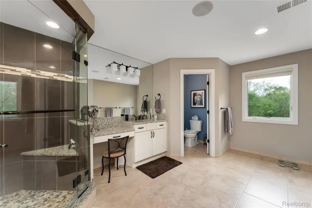2761 Plum Creek Drive Oakland Charter Township MI 48363