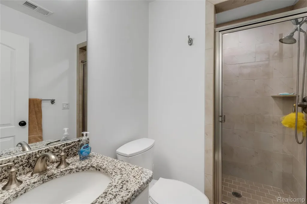 2761 Plum Creek Drive Oakland Charter Township MI 48363