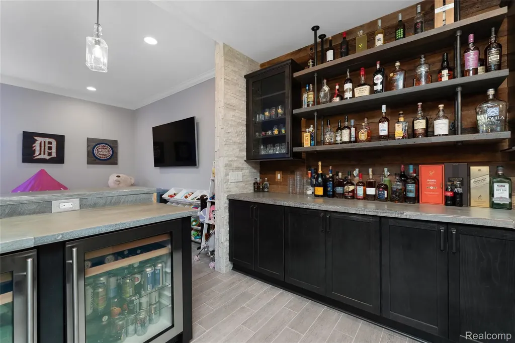 2761 Plum Creek Drive Oakland Charter Township MI 48363