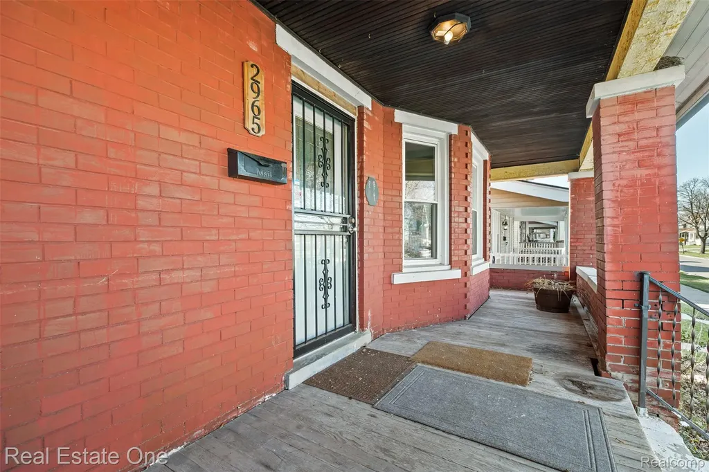 2965 Fischer Street Detroit City MI 48214