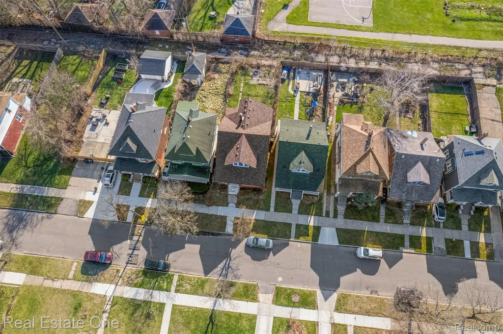 2965 Fischer Street Detroit City MI 48214