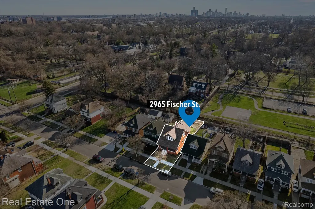 2965 Fischer Street Detroit City MI 48214