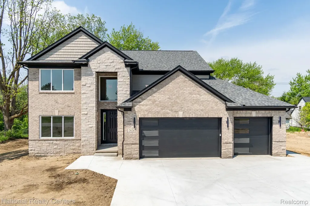 2828 S Livernois Road Rochester Hills City MI 48307