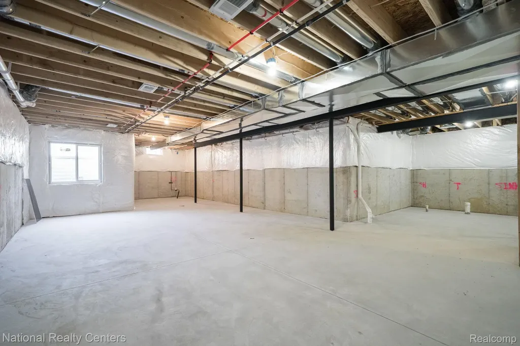 2828 S Livernois Road Rochester Hills City MI 48307