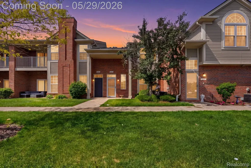 2287 Leighton Drive Shelby Charter Township MI 48317