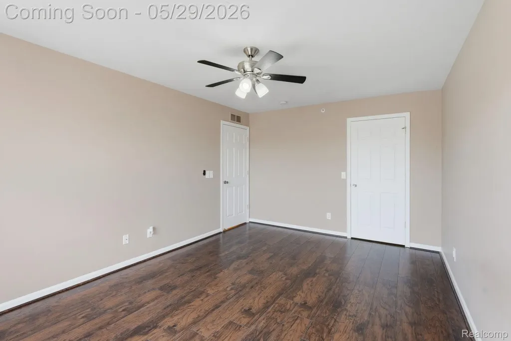 2287 Leighton Drive Shelby Charter Township MI 48317