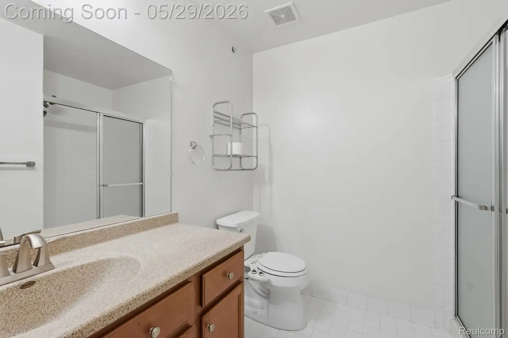 2287 Leighton Drive Shelby Charter Township MI 48317
