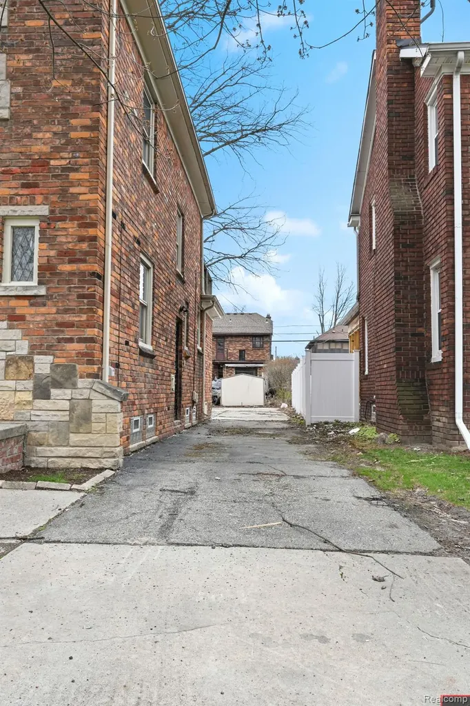 5534 Bishop Street Detroit City MI 48224