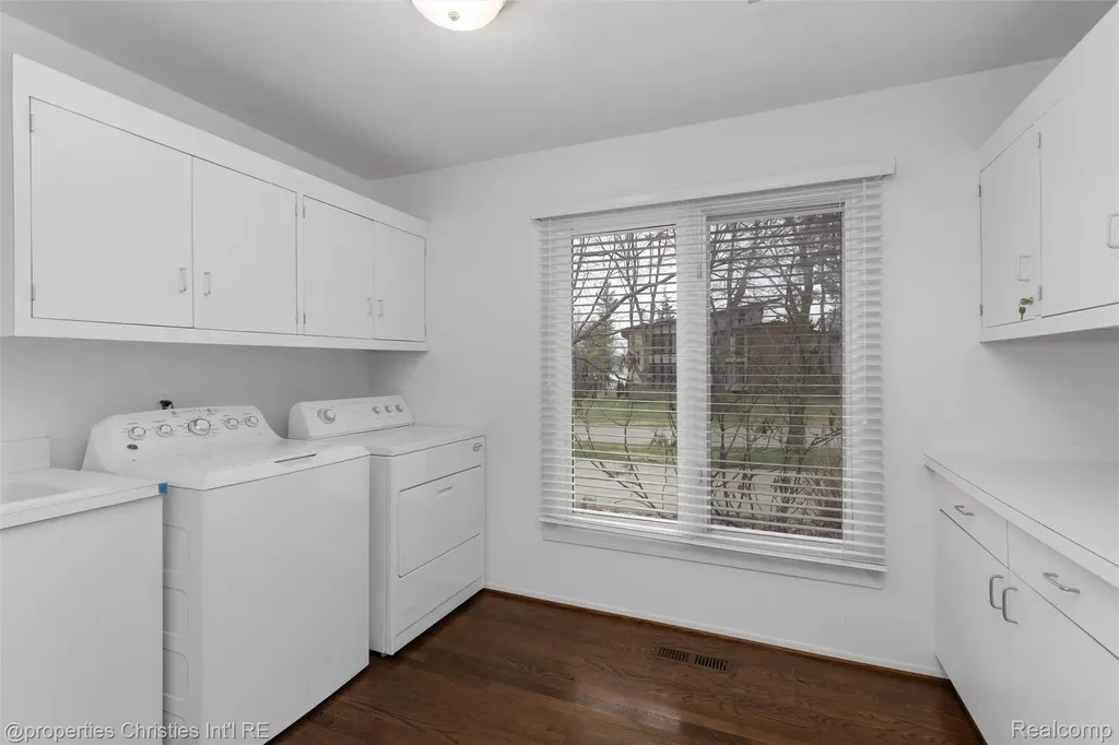 4768 Wendrick Drive West Bloomfield Charter Township MI 48323