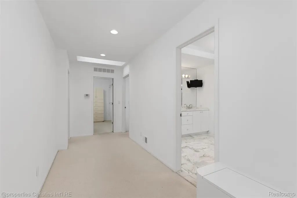 4768 Wendrick Drive West Bloomfield Charter Township MI 48323