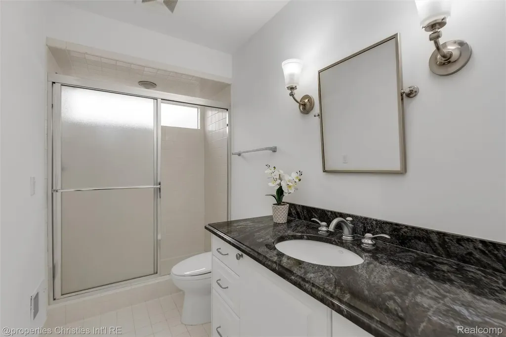 4768 Wendrick Drive West Bloomfield Charter Township MI 48323