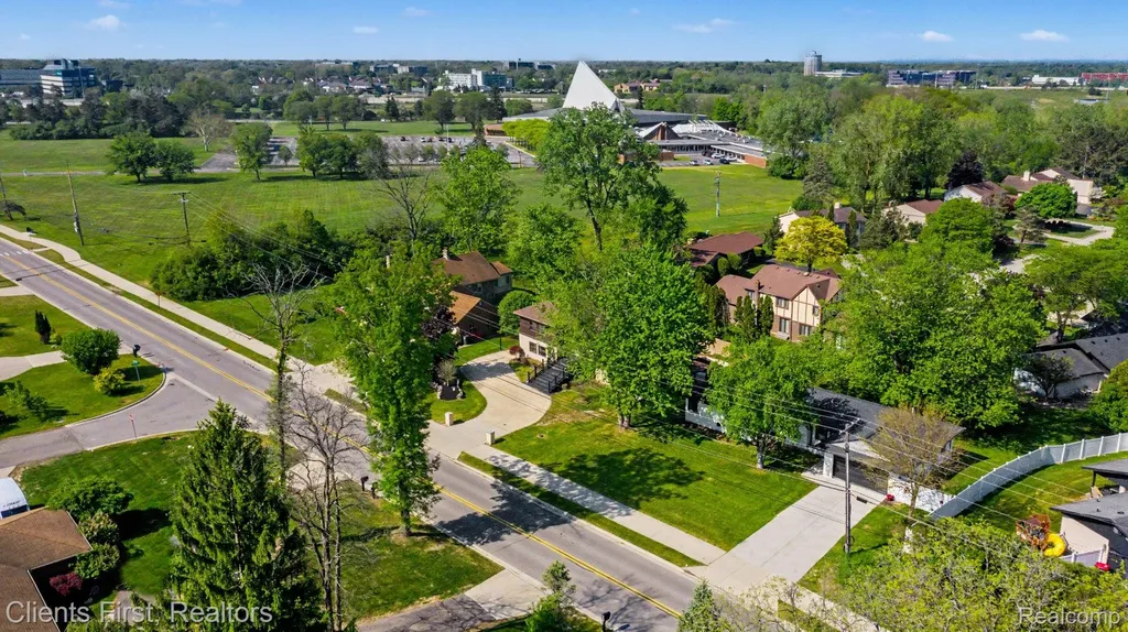 27531 Bell Road Southfield City MI 48034