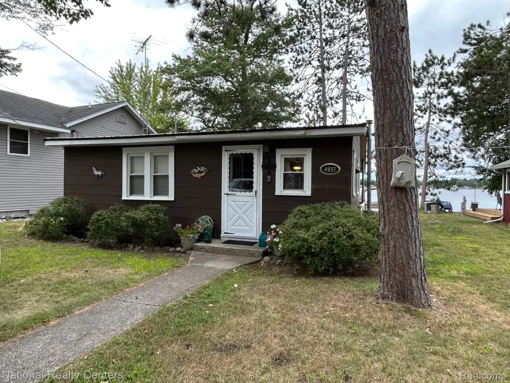 4951 Kokosing Road Plainfield Township MI 48739