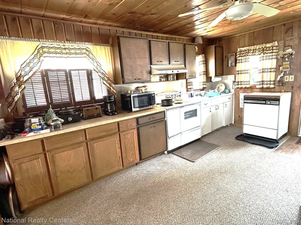 4951 Kokosing Road Plainfield Township MI 48739