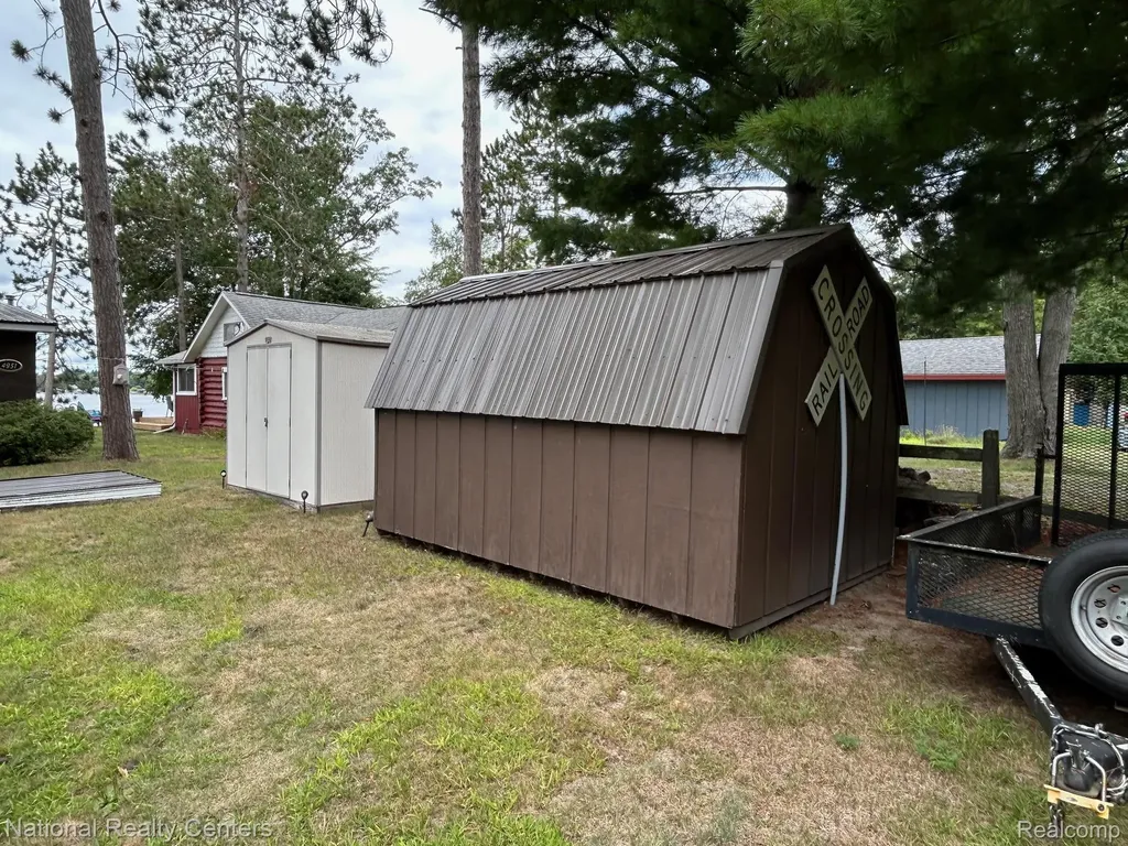 4951 Kokosing Road Plainfield Township MI 48739