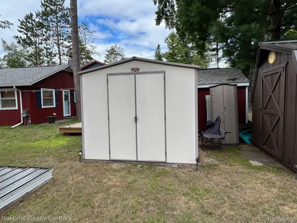 4951 Kokosing Road Plainfield Township MI 48739