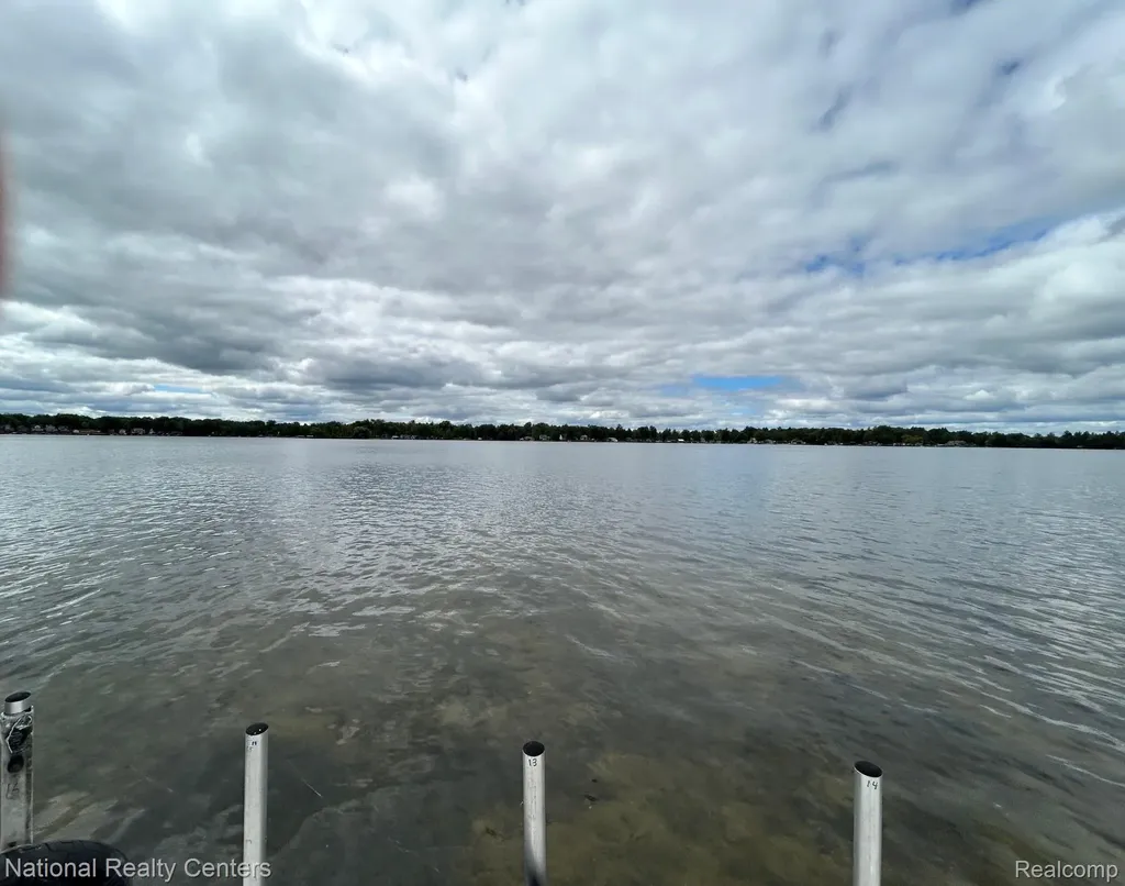 4951 Kokosing Road Plainfield Township MI 48739
