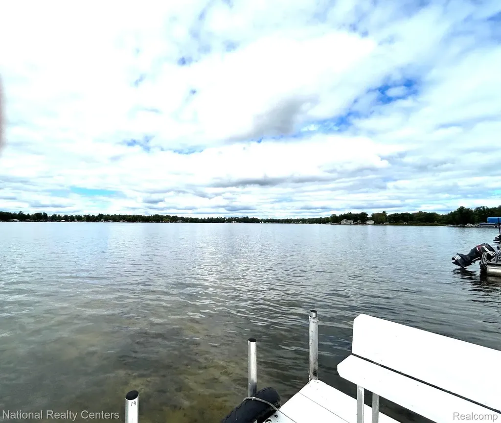 4951 Kokosing Road Plainfield Township MI 48739