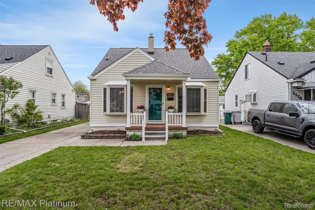 2194 Tyler Avenue Berkley City MI 48072