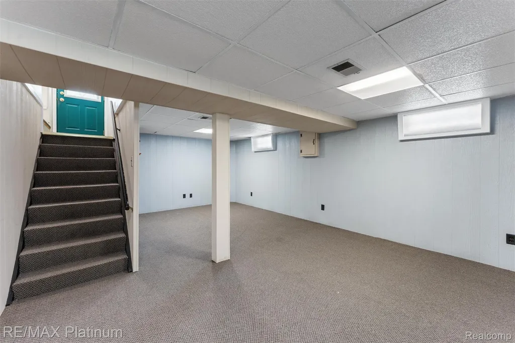 2194 Tyler Avenue Berkley City MI 48072