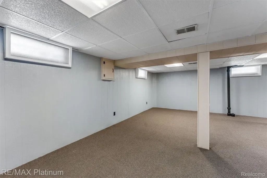 2194 Tyler Avenue Berkley City MI 48072