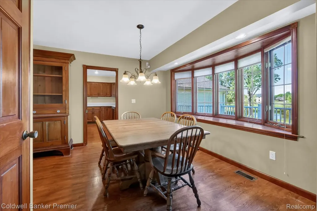 10301 Horseshoe Circle Independence Charter Township MI 48348