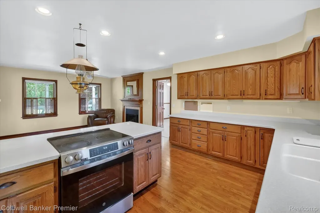 10301 Horseshoe Circle Independence Charter Township MI 48348