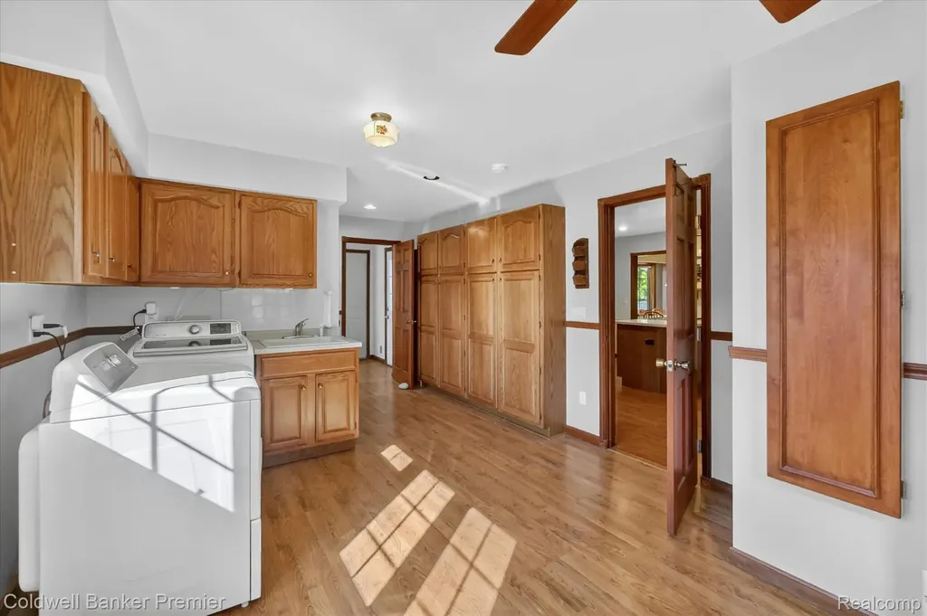 10301 Horseshoe Circle Independence Charter Township MI 48348