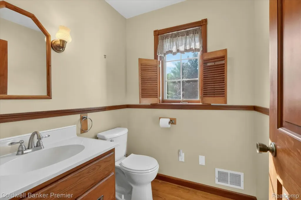 10301 Horseshoe Circle Independence Charter Township MI 48348