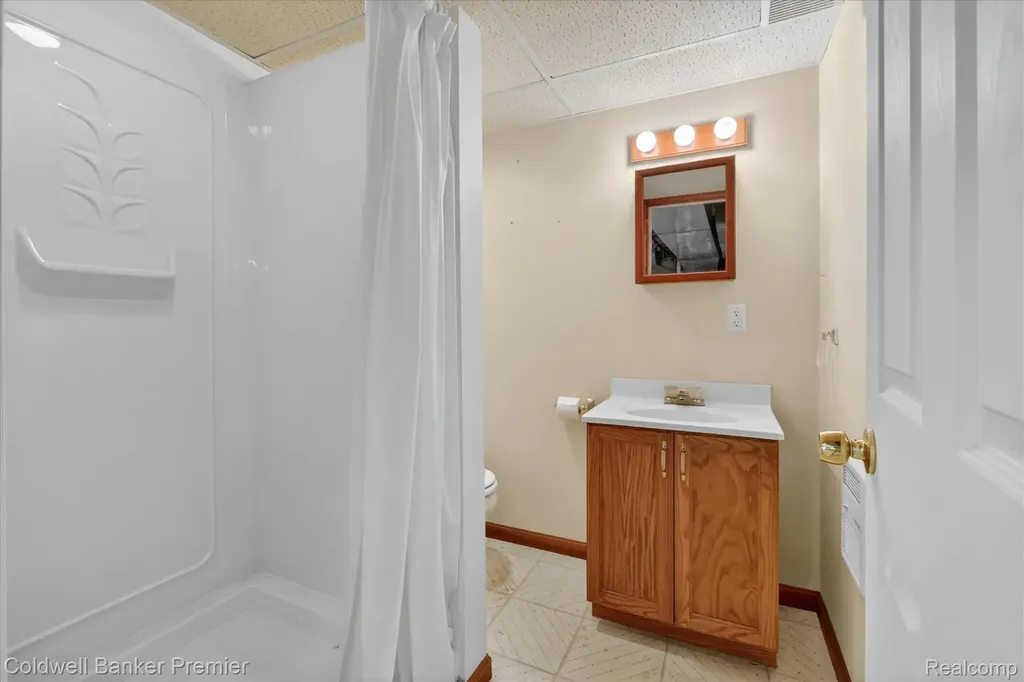10301 Horseshoe Circle Independence Charter Township MI 48348