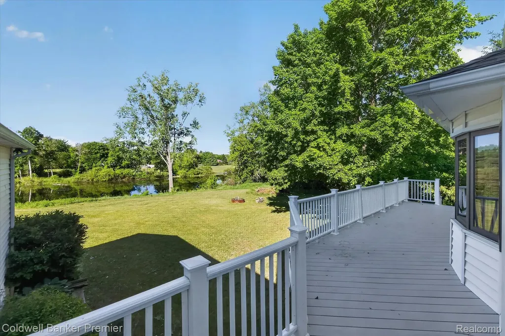 10301 Horseshoe Circle Independence Charter Township MI 48348