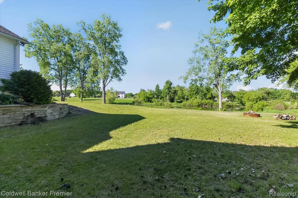 10301 Horseshoe Circle Independence Charter Township MI 48348