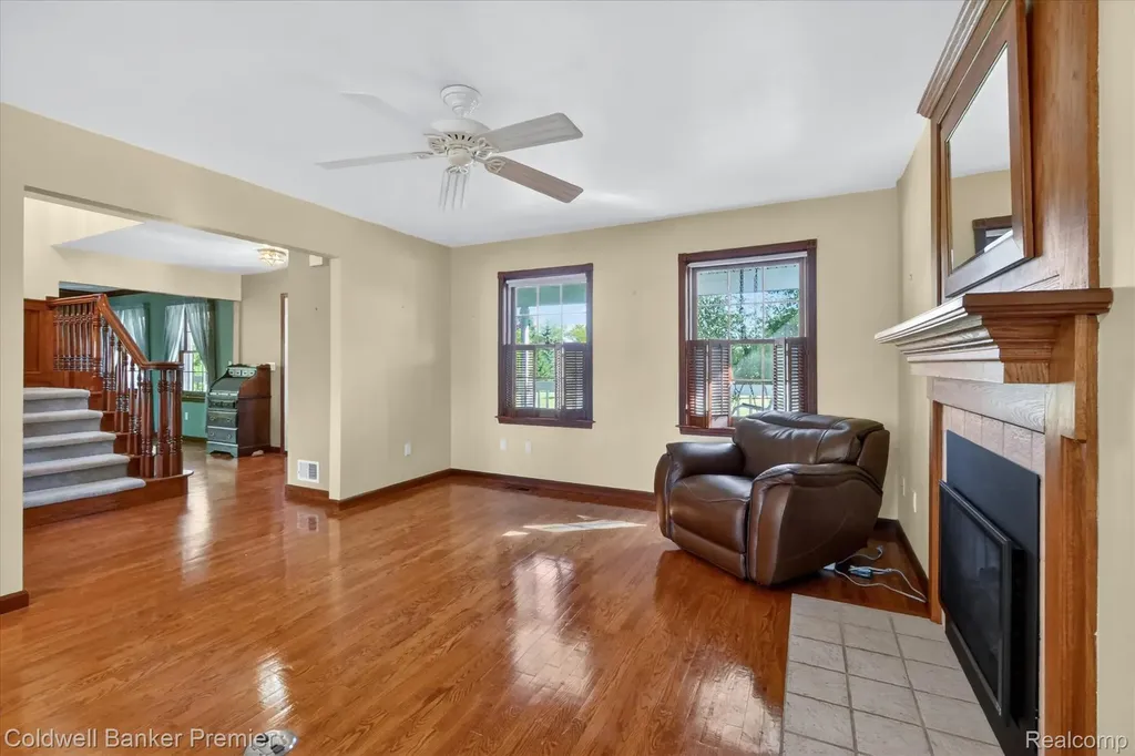 10301 Horseshoe Circle Independence Charter Township MI 48348