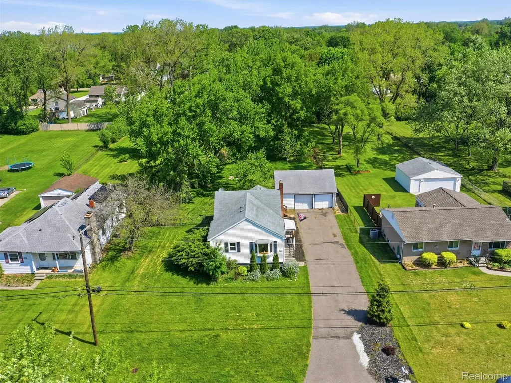 2733 Lovington Drive Troy City MI 48083