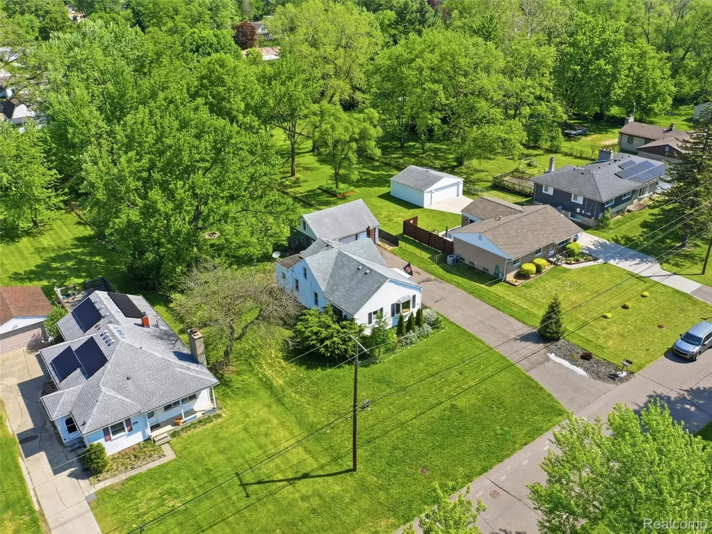 2733 Lovington Drive Troy City MI 48083