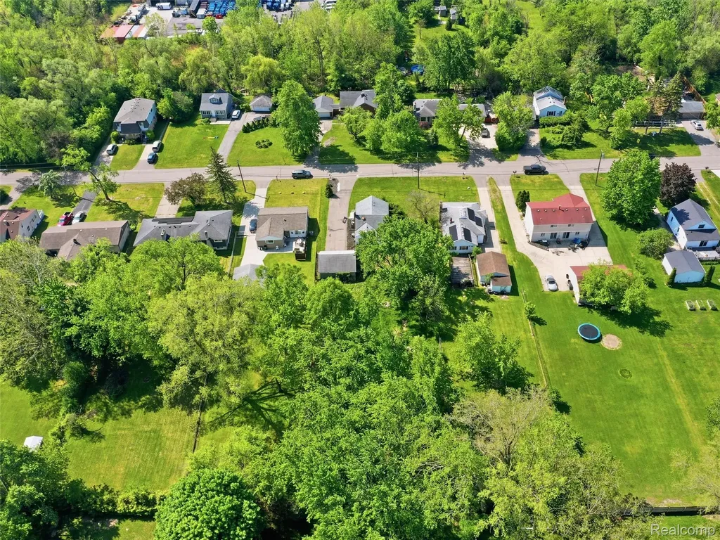 2733 Lovington Drive Troy City MI 48083