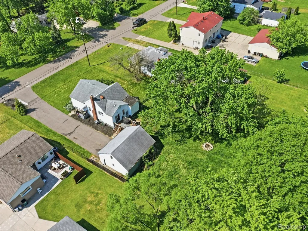 2733 Lovington Drive Troy City MI 48083