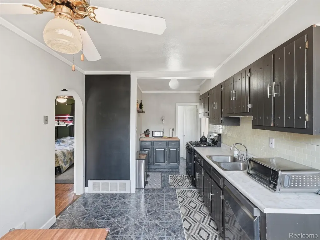 2733 Lovington Drive Troy City MI 48083