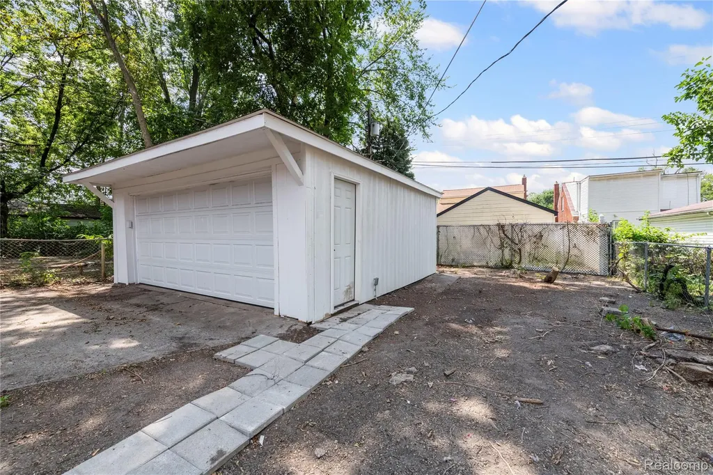 18243 Freeland Street Detroit City MI 48235