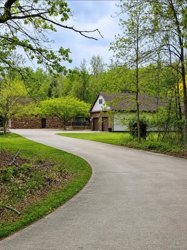 1967 Copas Road Caledonia Charter Township MI 48867