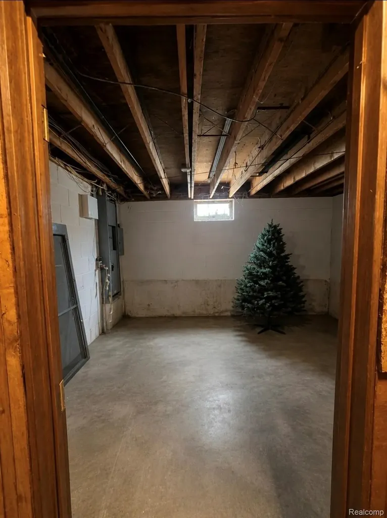 1967 Copas Road Caledonia Charter Township MI 48867