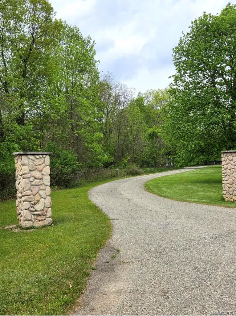 1967 Copas Road Caledonia Charter Township MI 48867
