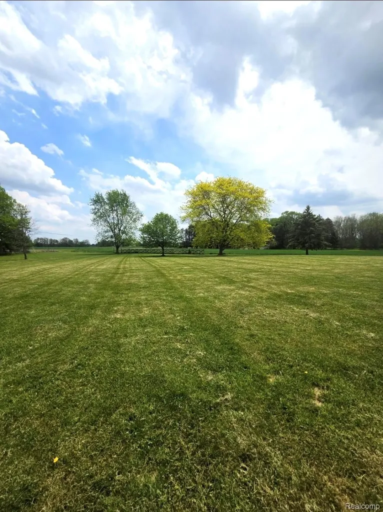 1967 Copas Road Caledonia Charter Township MI 48867