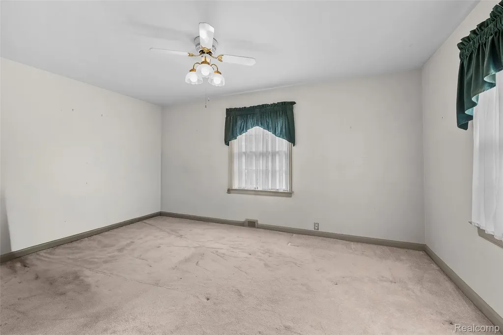 404 Lexington Boulevard Royal Oak City MI 48073